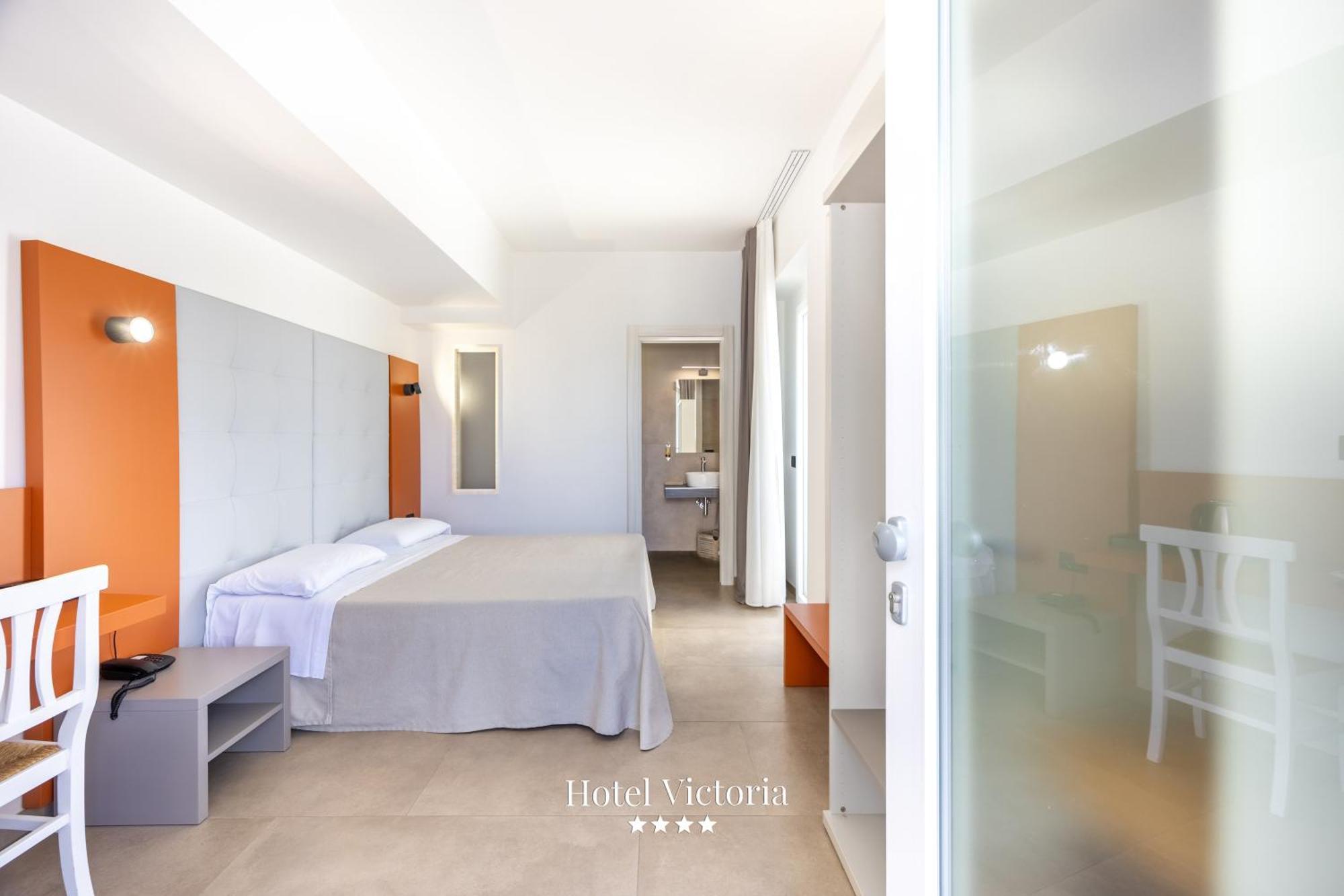 Victoria Hotel Torre Santa Sabina